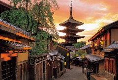Sunset on Yasaka Pagoda