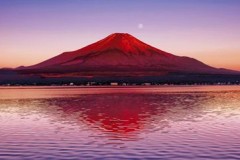 Red Fuji reflections